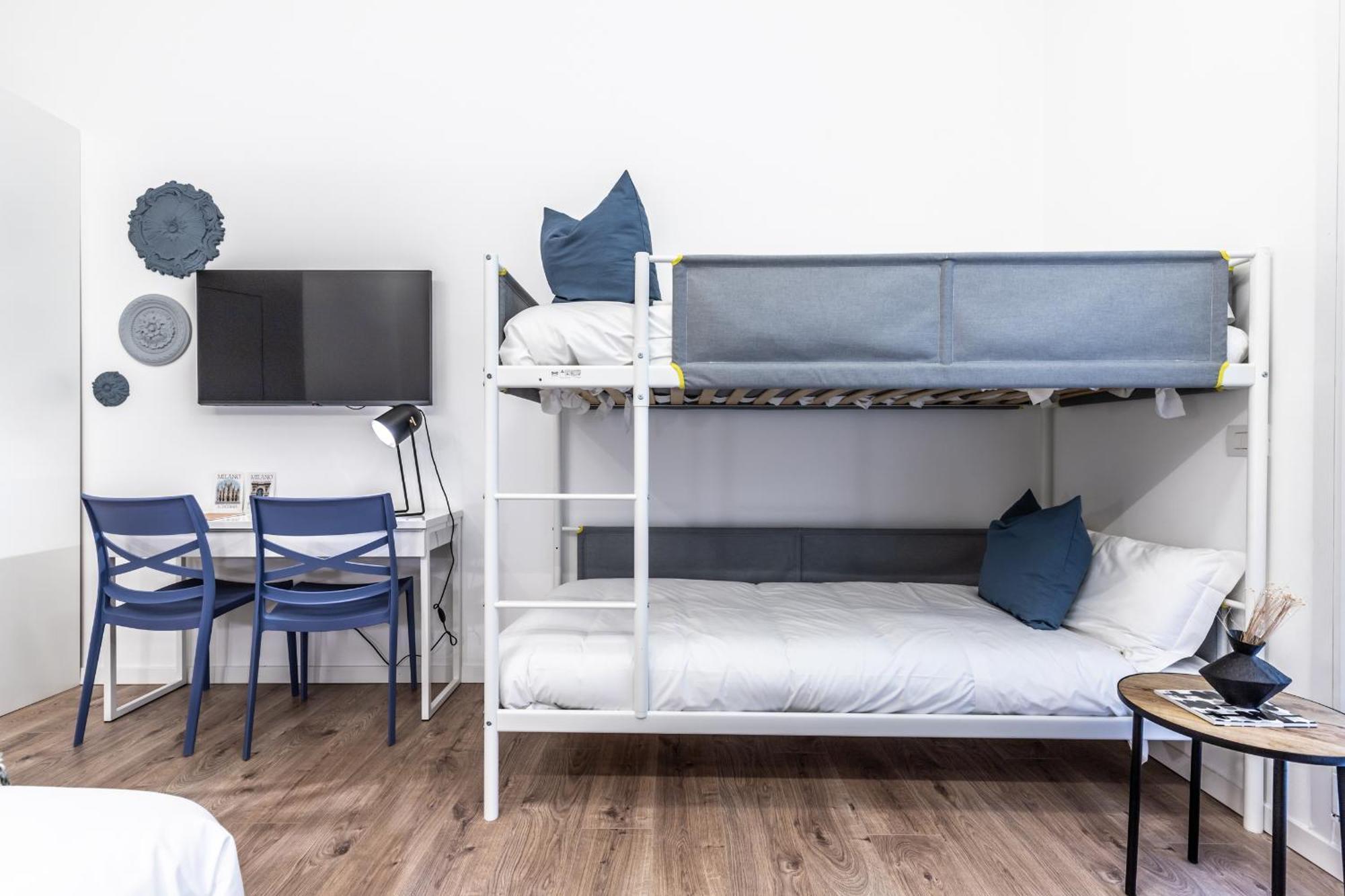Stayeasy Quadronno33 - 3 Bedrooms, 2 Baths - Duomo Walking Distance Milaan